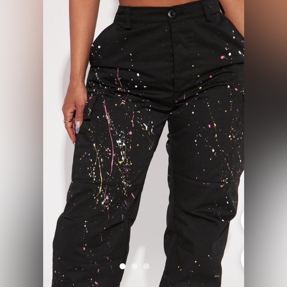 Fashion Nova black graffiti cargo pants Size S NWOT - Picture 13 of 16